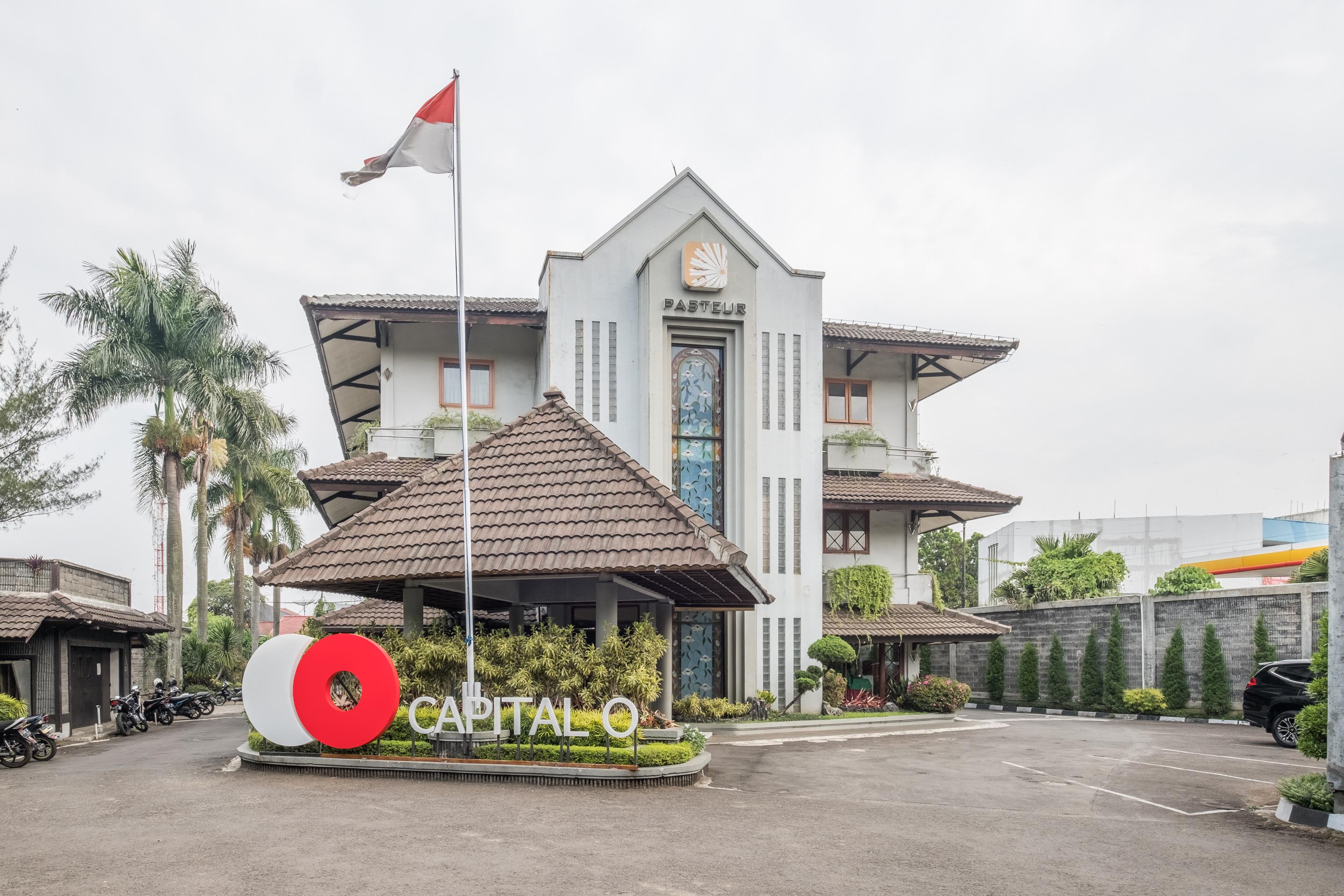 Capital O 874 Hotel Nyland Pasteur 반둥 외부 사진