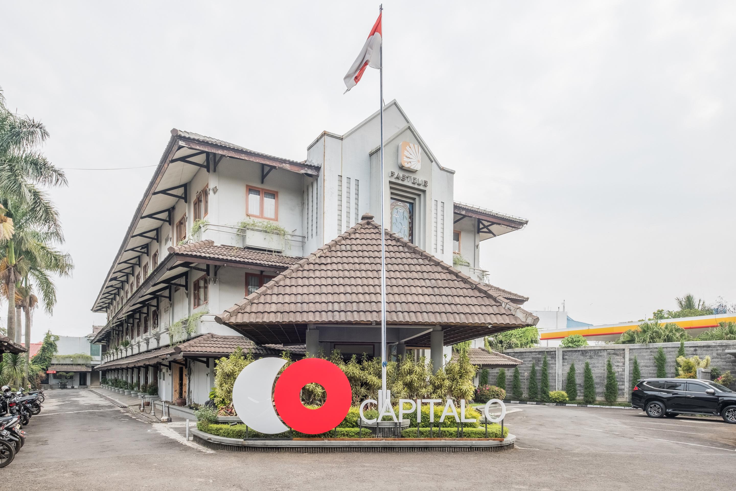 Capital O 874 Hotel Nyland Pasteur 반둥 외부 사진