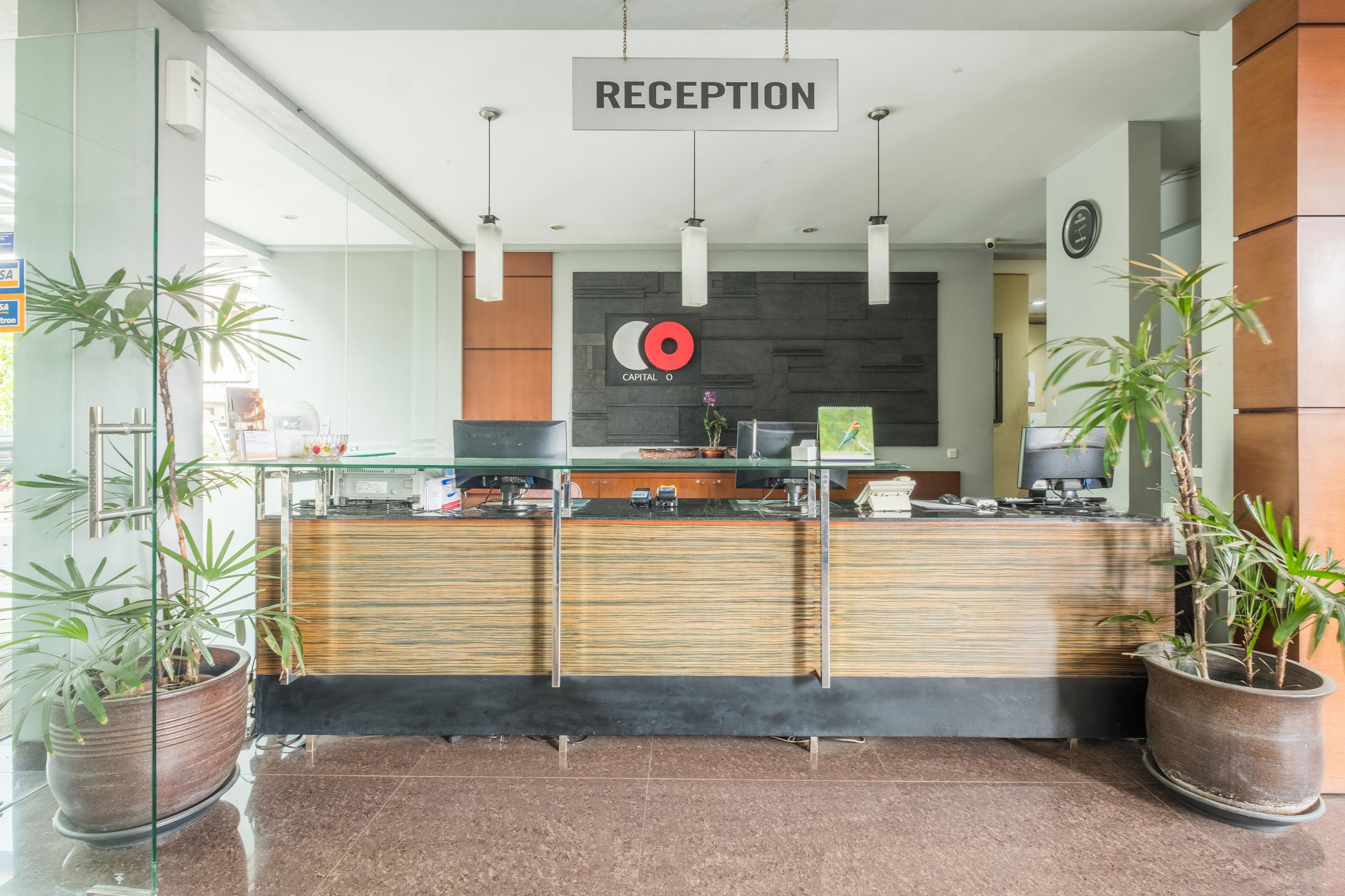 Capital O 874 Hotel Nyland Pasteur 반둥 외부 사진