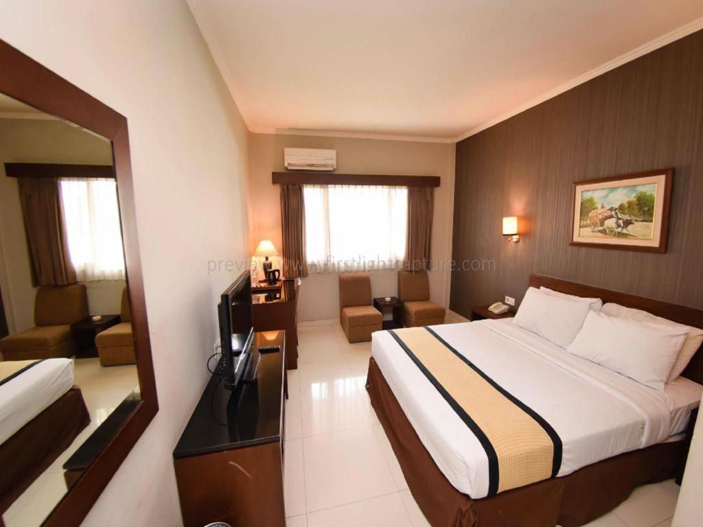Capital O 874 Hotel Nyland Pasteur 반둥 외부 사진