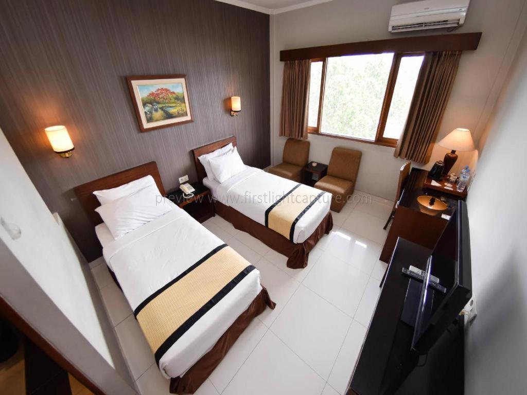 Capital O 874 Hotel Nyland Pasteur 반둥 외부 사진