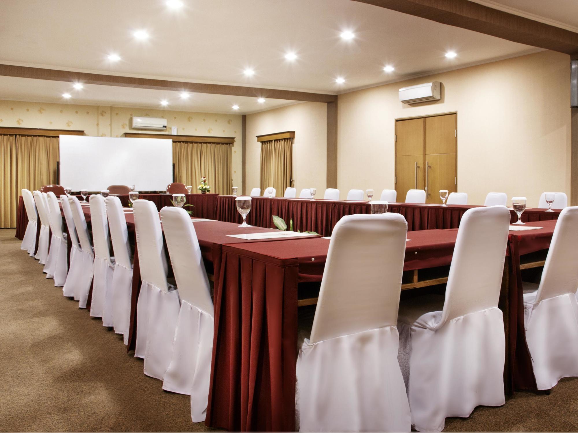 Capital O 874 Hotel Nyland Pasteur 반둥 외부 사진