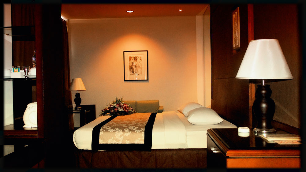 Capital O 874 Hotel Nyland Pasteur 반둥 외부 사진