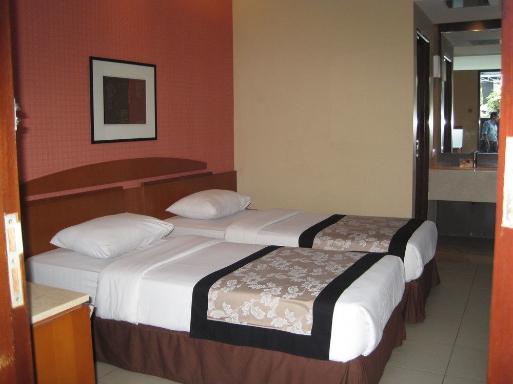 Capital O 874 Hotel Nyland Pasteur 반둥 외부 사진