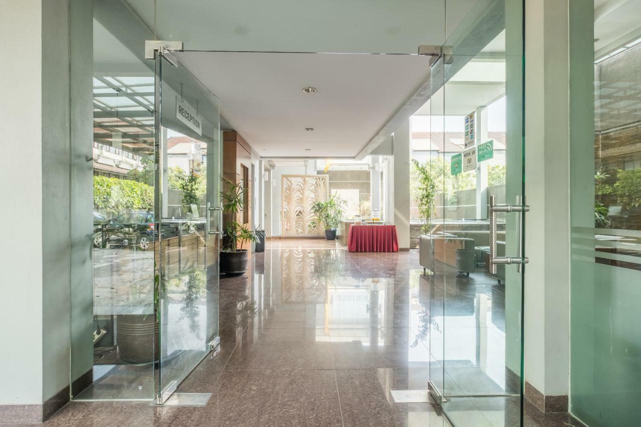 Capital O 874 Hotel Nyland Pasteur 반둥 외부 사진